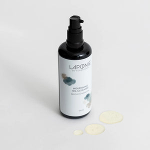 Laponie Nourishing Oil Cleanser with swatch