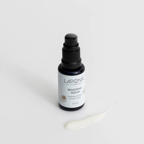 Laponie Renewing Serum with milky cream-like swatch